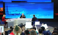 Владимир Путин подвёл итоги года и ответил на вопросы журналистов и жителей страны